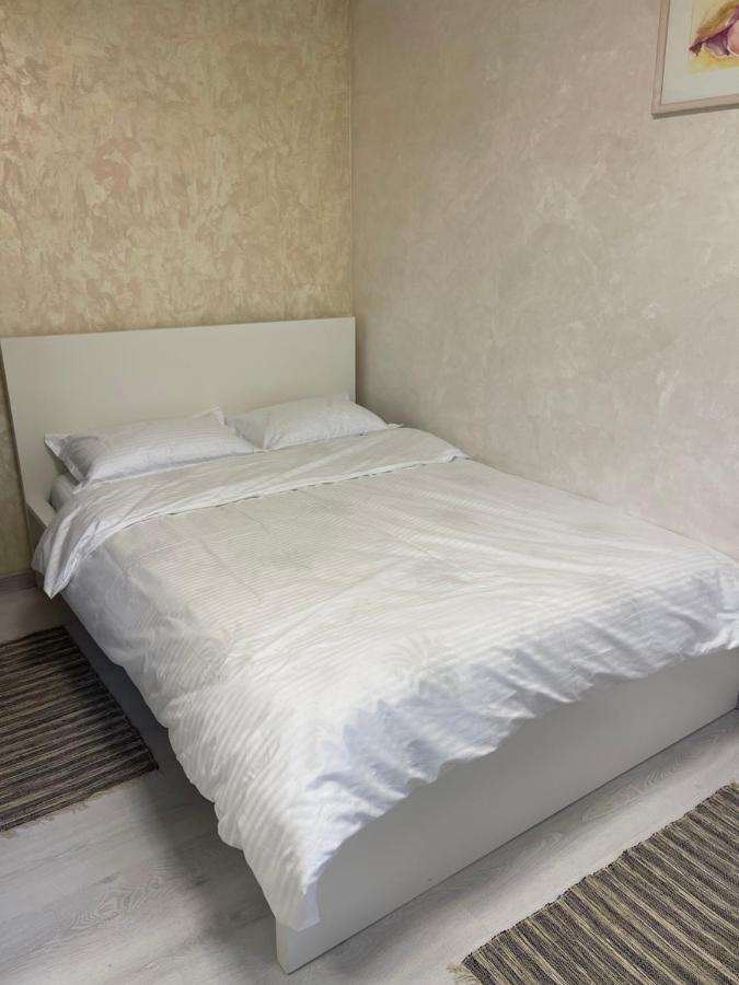 Guest House Târgu Jiu Zewnętrze zdjęcie