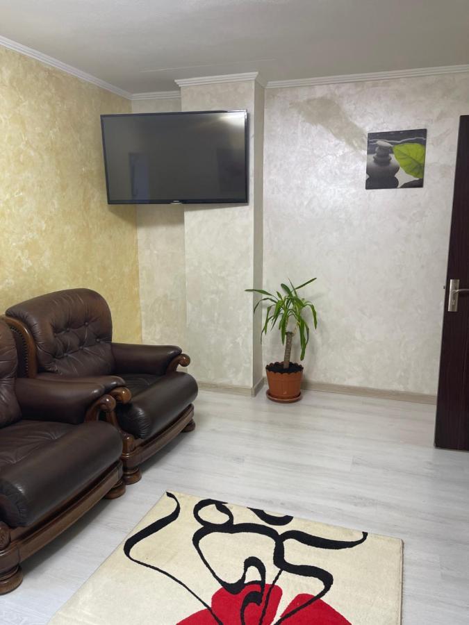 Guest House Târgu Jiu Zewnętrze zdjęcie